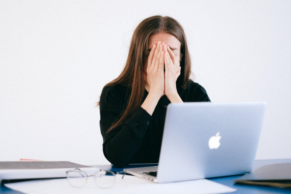 5 Ways to Deal With an Annoying Colleague